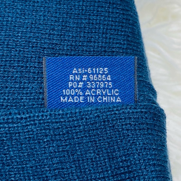 Riot Games Valorant Women’s Knit Beanie Hat NWOT - Picture 4 of 4